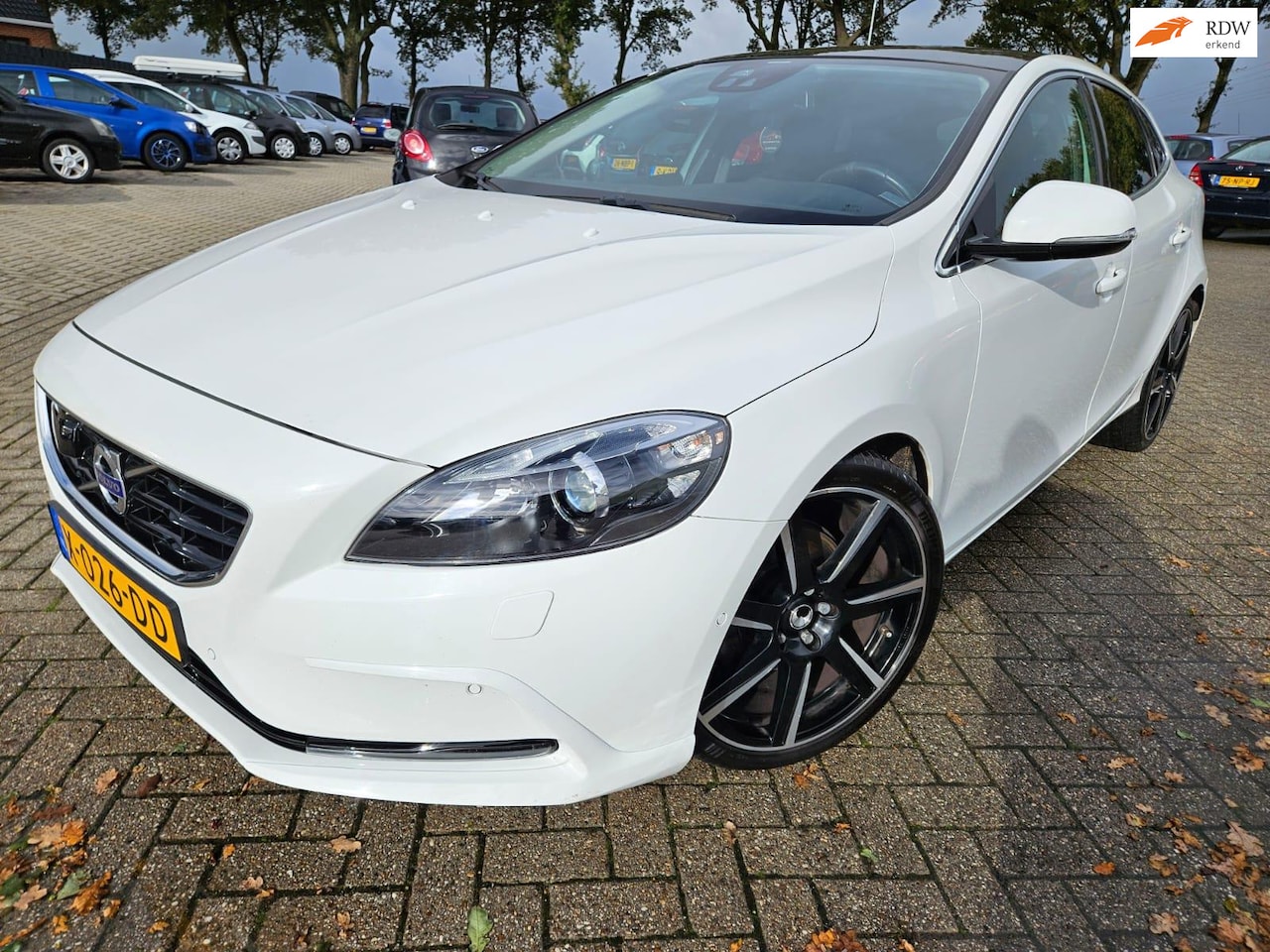 Volvo V40 - 1.6 T4 Summum 2012. Heico/Climate/Cruise/Leder/Panorama/Stoelverwarming etc.. - AutoWereld.nl