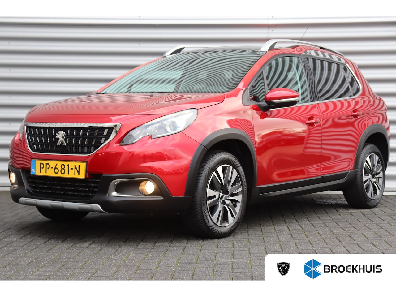 Peugeot 2008 - 1.2 PURETECH 110PK ALLURE / NAVI / LEDER / CLIMA / LED / PDC / 16" LMV / PANO. DAK / BLUET - AutoWereld.nl