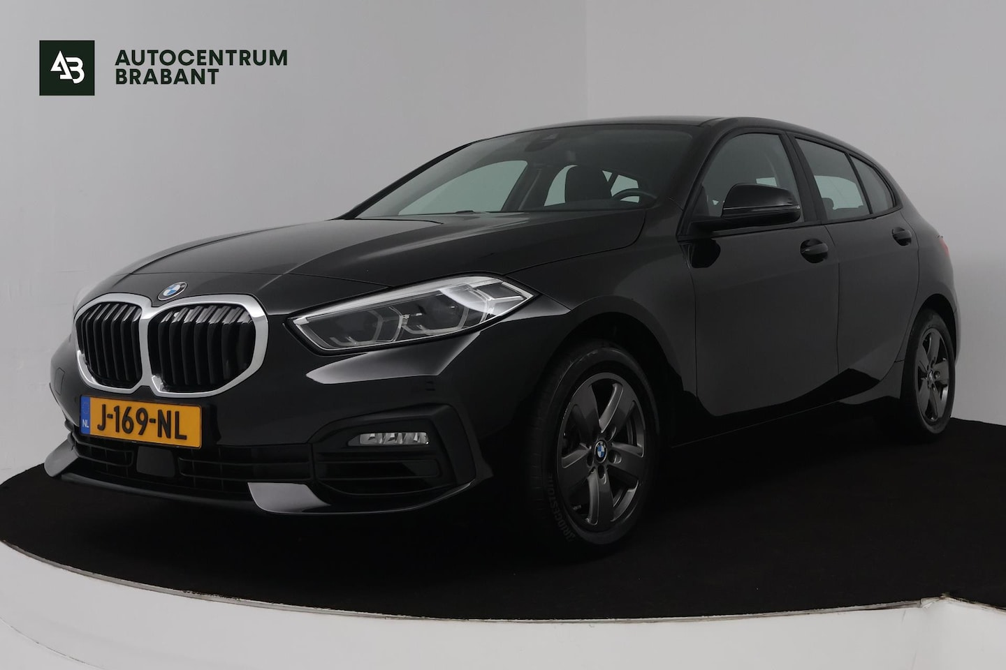 BMW 1-serie - 118i Executive Edition (PARKEERSENSOREN, DIGITALE COCKPIT, NAVIGATIE, CRUISE CONTROL, DEAL - AutoWereld.nl