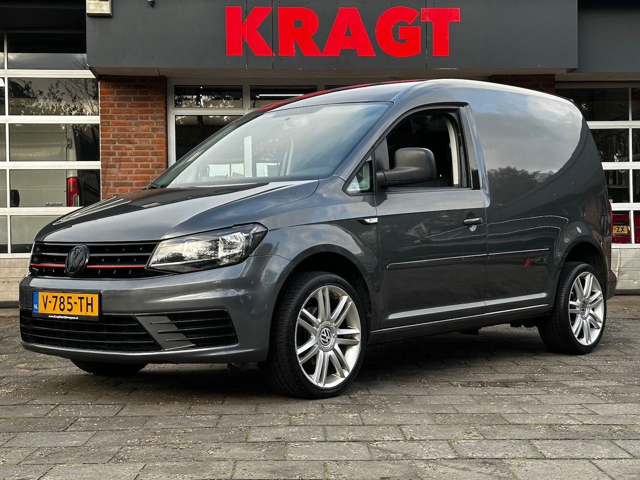 Volkswagen Caddy - 2.0 TDI 140 PK|EURO6|NAP|airco|navi|bluetooth|ledere bekleding|lichtmetalen velgen - AutoWereld.nl