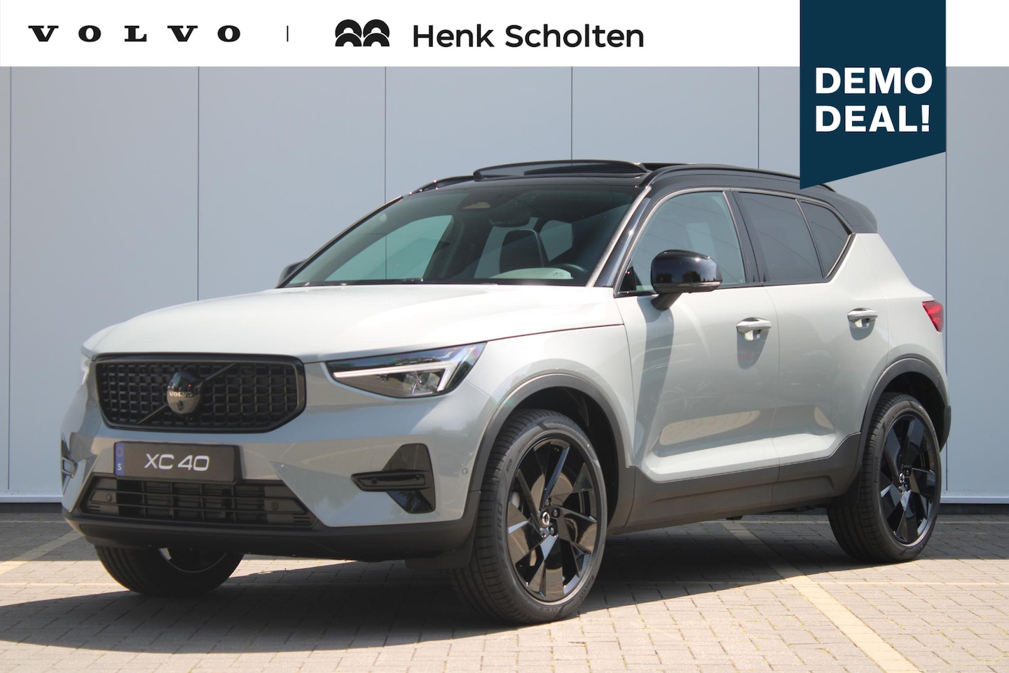 Volvo XC40 - B4 197PK Plus Black Edition | Visual Park Assist (incl. 360º view) | Schuif-/Kanteldak | L - AutoWereld.nl