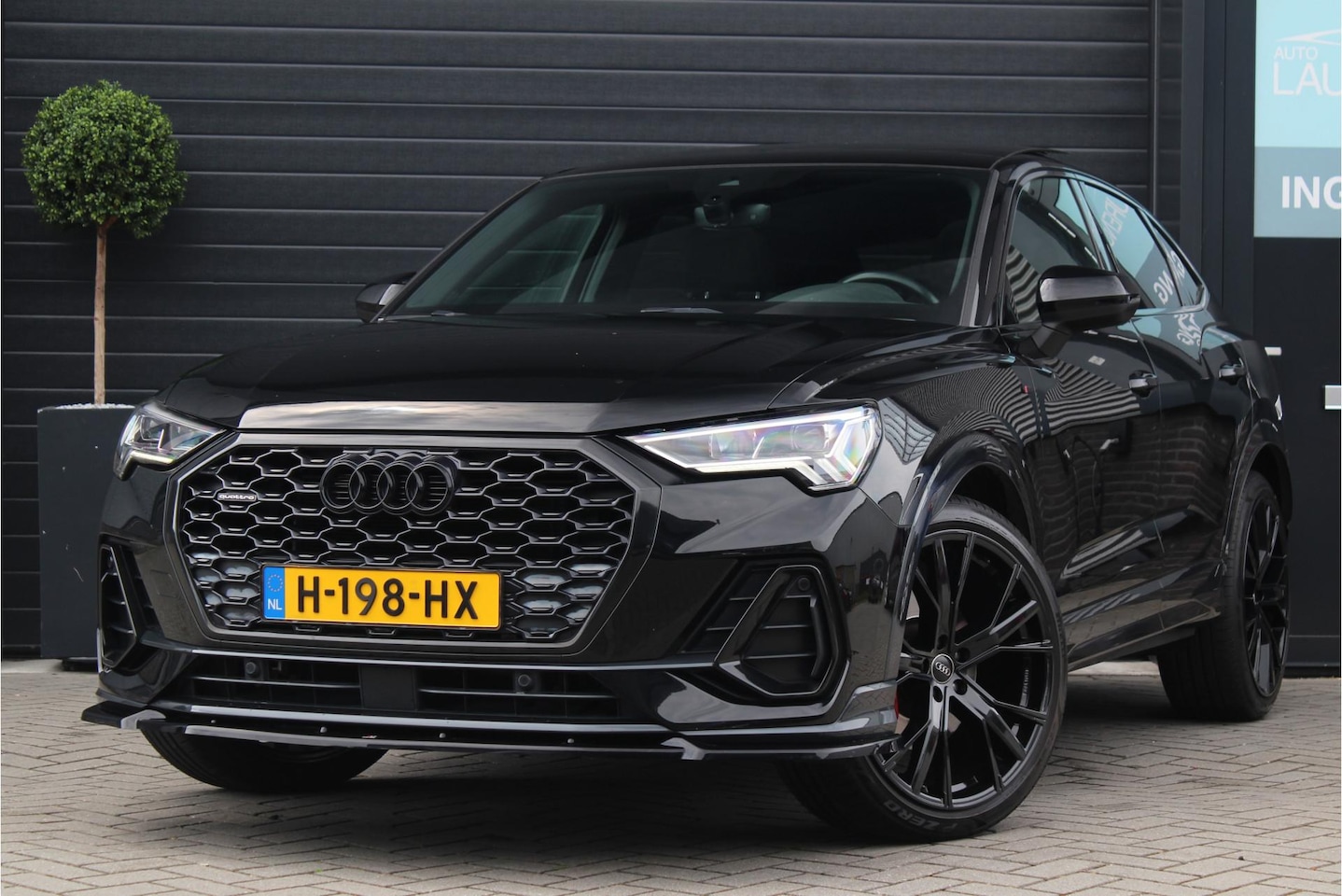 Audi Q3 Sportback - 45 TFSI Quattro Edition One | S Line | Pano | Trekhaak - AutoWereld.nl