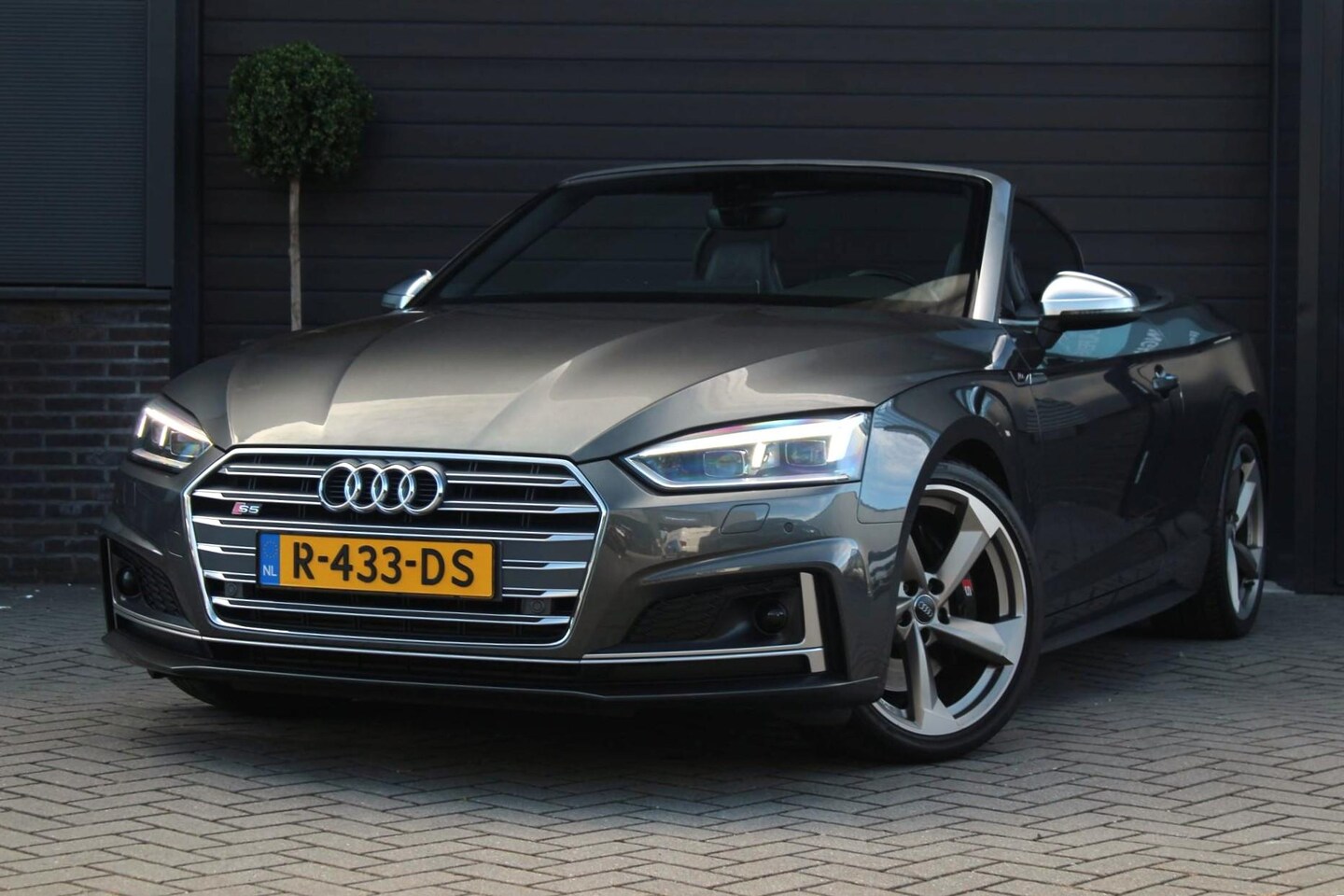 Audi A5 Cabriolet - 3.0 TFSI S5 Quattro | Memory | Massage | Camera | Pro Line Plus - AutoWereld.nl
