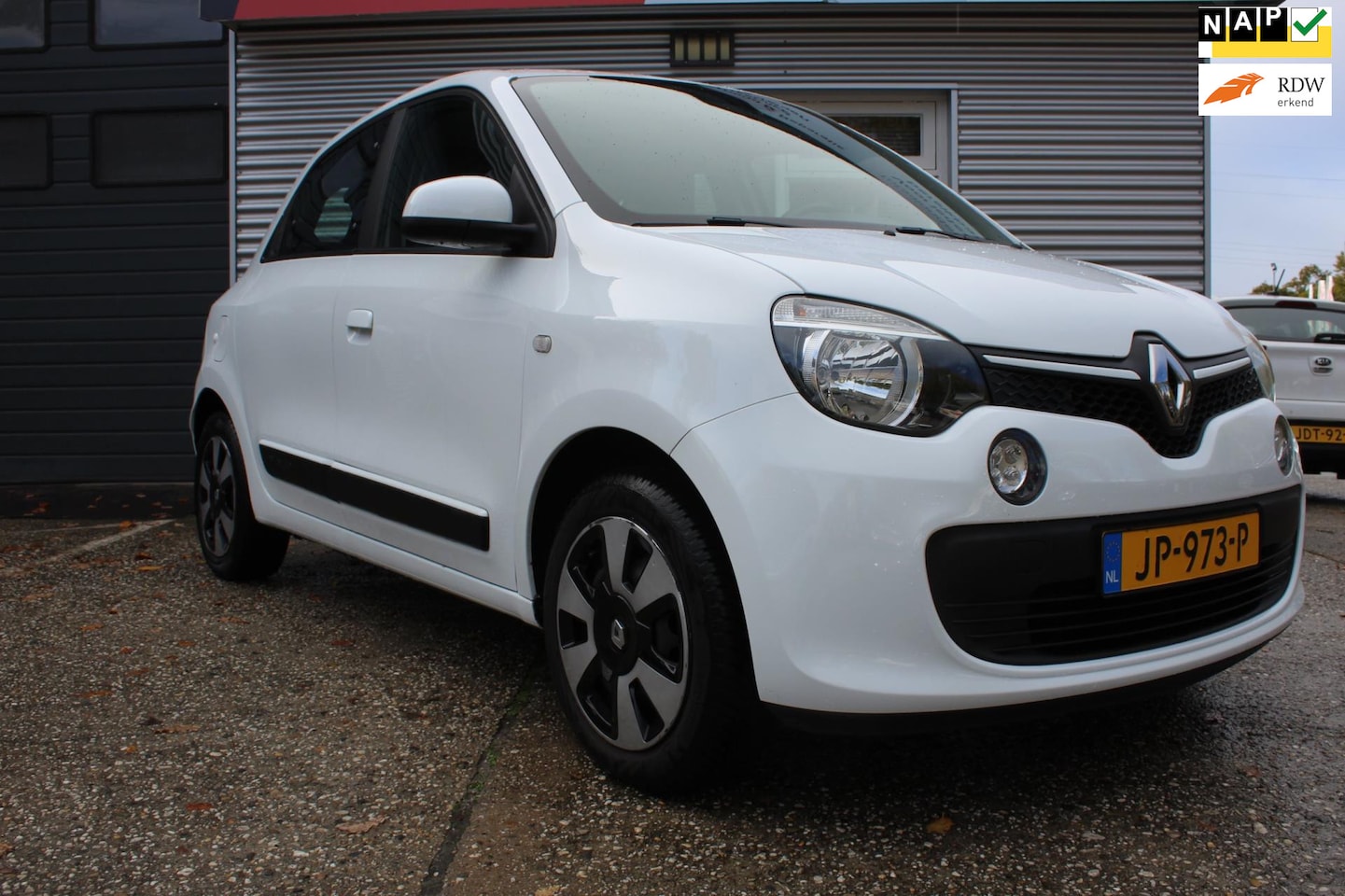Renault Twingo - 1.0 SCe Collection 1.0 SCe Collection 5-deurs, airco, navigatie, led, camera, netjes, zuinig, all-season band - AutoWereld.nl