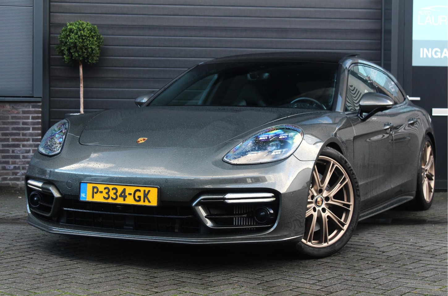 Porsche Panamera Sport Turismo - 2.9 4 E-Hybrid | Pano | Chrono | NL Auto - AutoWereld.nl