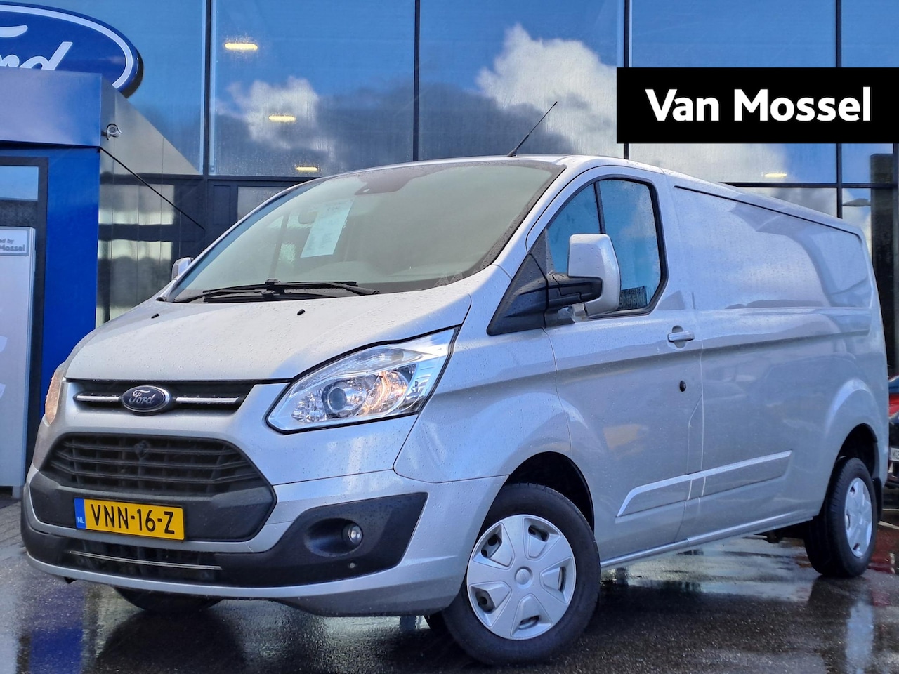 Ford Transit Custom - 290 2.0 TDCI L2H1 Limited | Achteruitrij Camera | Cruise Control | Parkeersensoren V/A | B - AutoWereld.nl