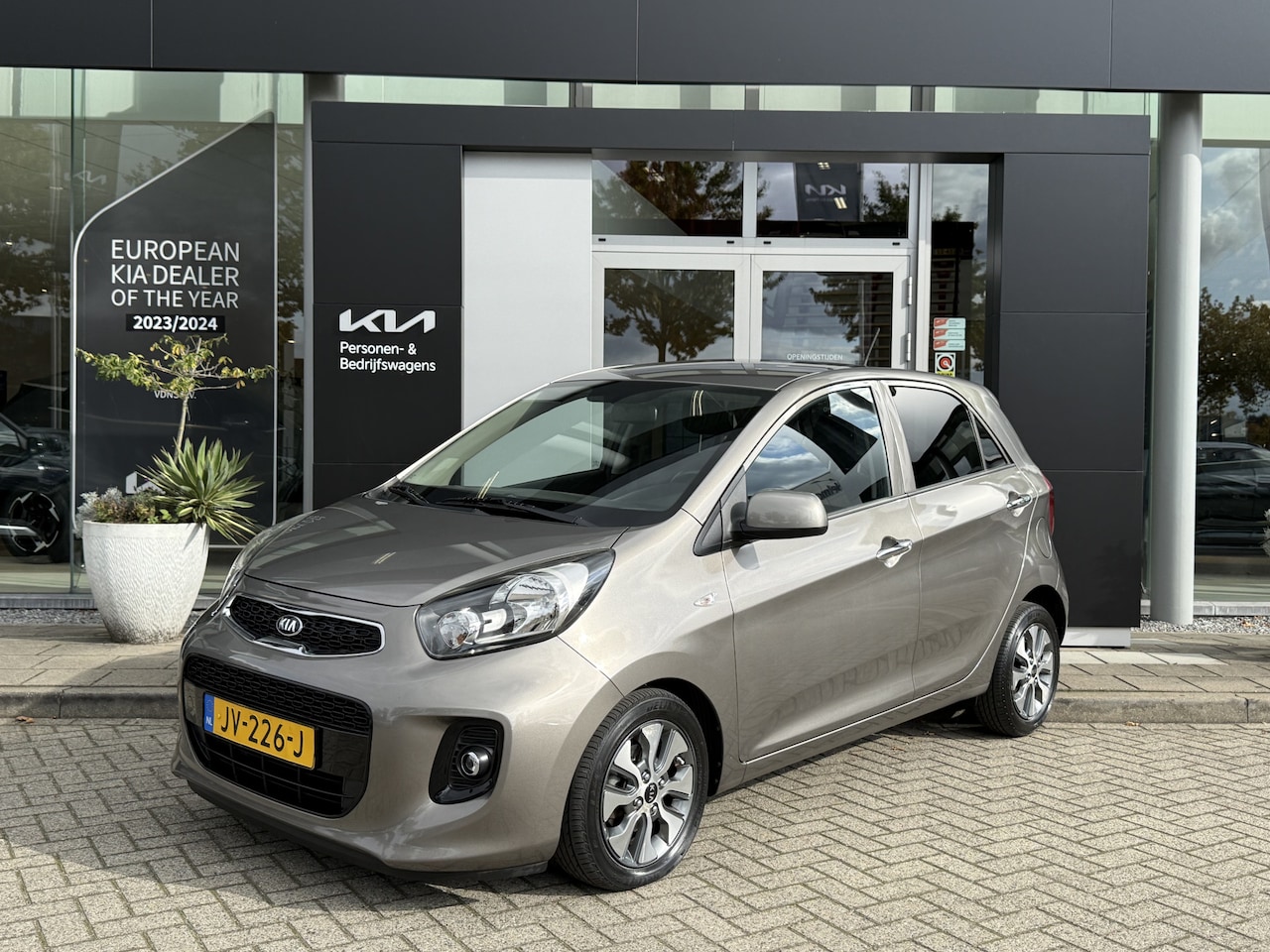 Kia Picanto - 1.0 CVVT ComfortPlusLine Navigator 1.0 CVVT ComfortPlusLine Navigator - AutoWereld.nl