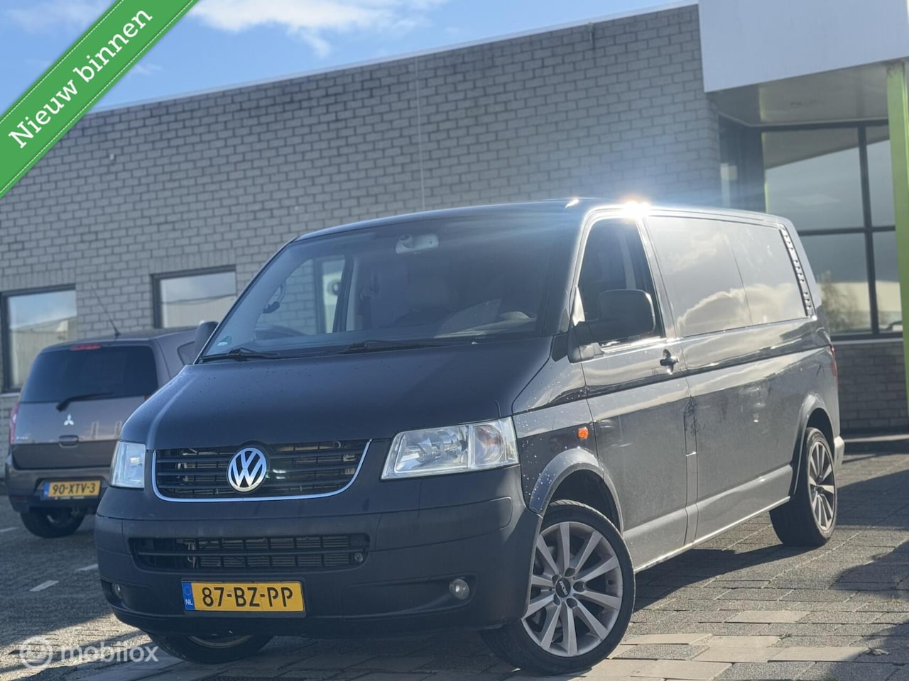 Volkswagen Transporter - 2.5 TDI 340 4M Budgetline DC|AC Navi - AutoWereld.nl