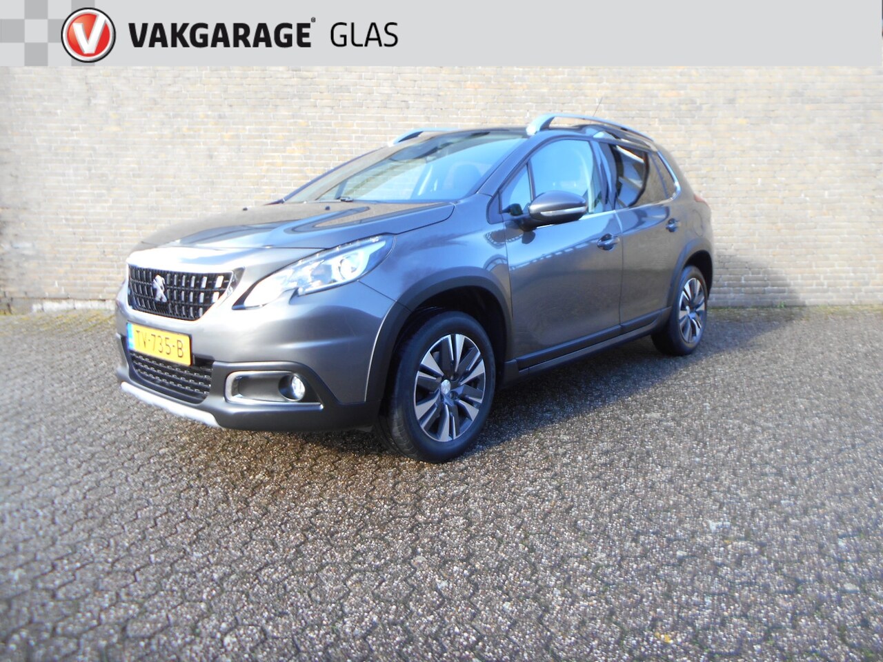 Peugeot 2008 - 1.2 110pk Allure Navi / Panodak / Haak - AutoWereld.nl