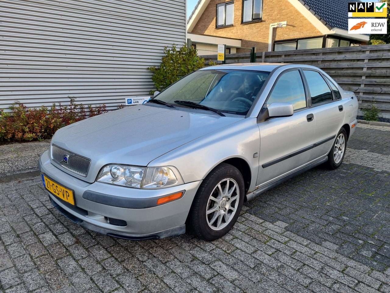 Volvo S40 - 1.8 Sedan Airco! Bj:2001 NAP! - AutoWereld.nl