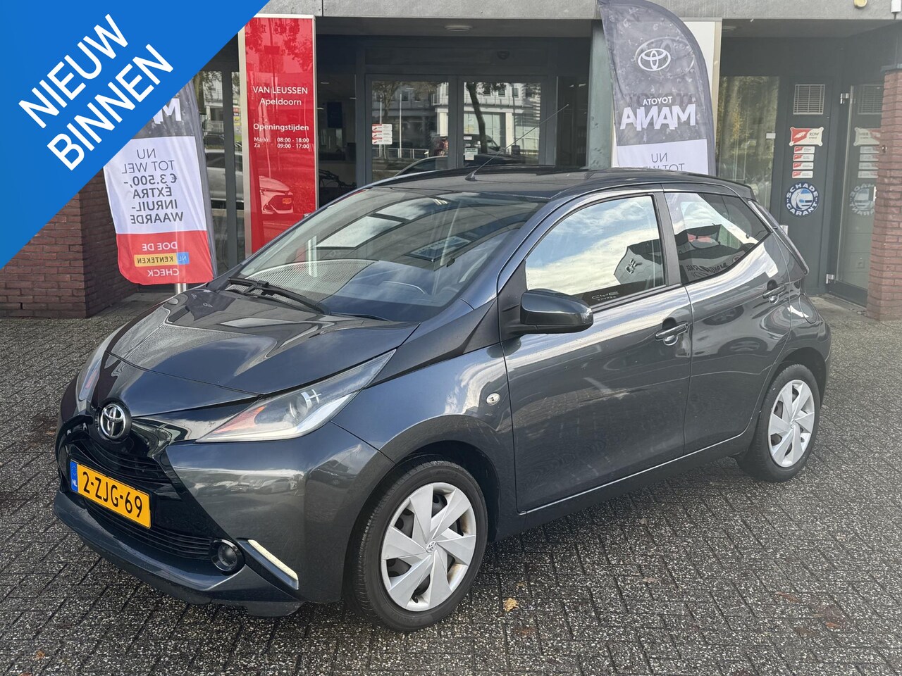 Toyota Aygo - 1.0 VVT-i X-PLAY CAMERA AIRCO BLUETOOTH EL-RAMEN/SPIEGELS NL-AUTO 5-DRS - AutoWereld.nl