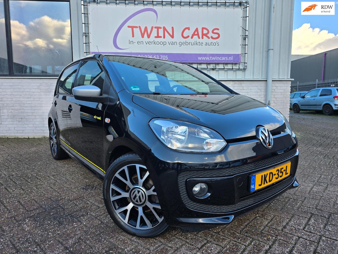Volkswagen Up! - 1.0 Street Navi Lane Ass. Cruisecontrol Parkeersensoren - AutoWereld.nl