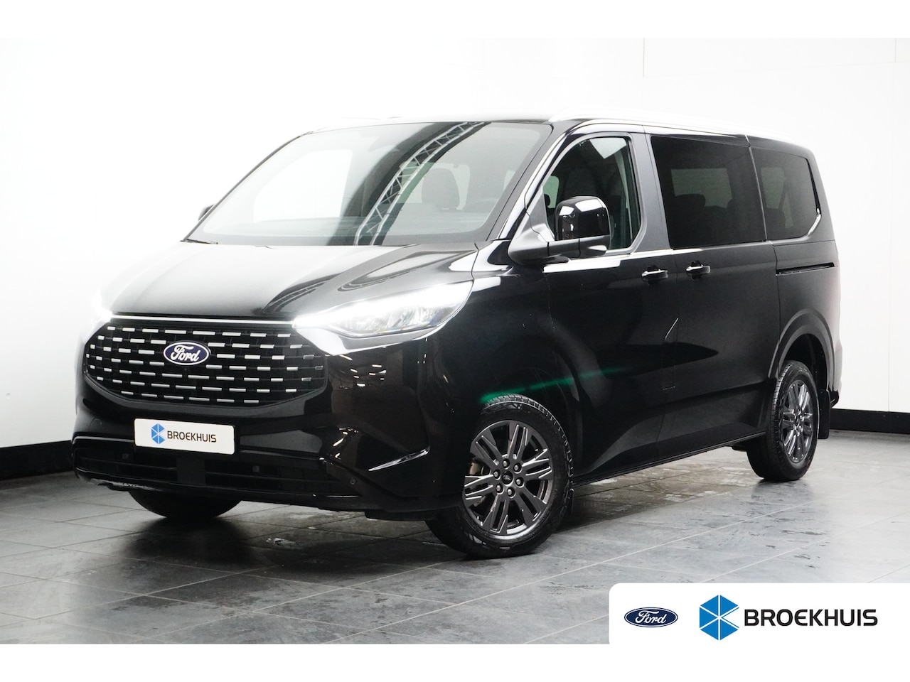 Ford Model T - Custom Plug-in Hybrid 233PK 340 L1 Titanium 8 Persoons | 360 Camera | Adaptive Cruise | BL - AutoWereld.nl
