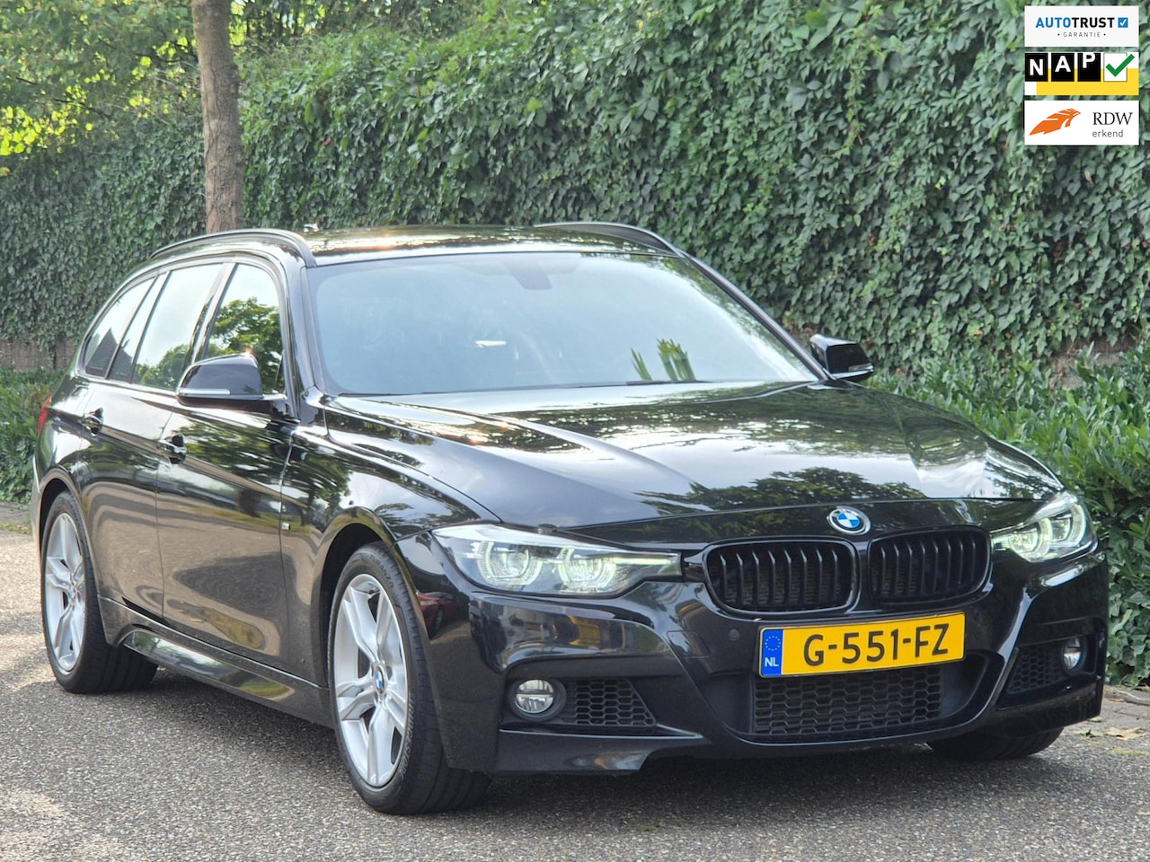 BMW 3-serie Touring - M Sport INCL BTW Apple CarPlay Trekhaak Zwart LED Evo GR Navi 2e eigenaar Breedset M Velge - AutoWereld.nl