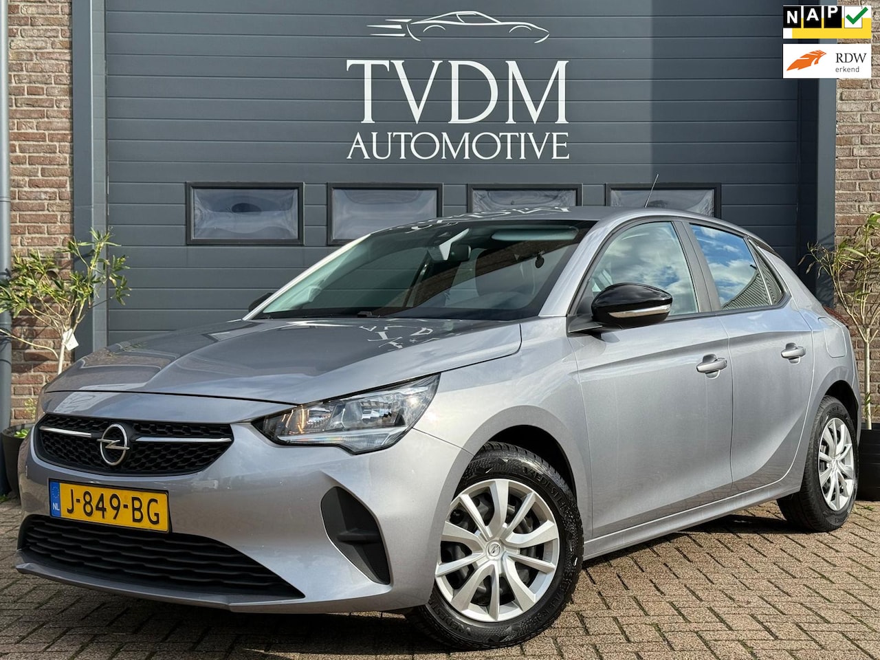 Opel Corsa - 1.2 Edition|NAVI|CARPLAY|PARKEERSENS ACHTER|NL-AUTO - AutoWereld.nl