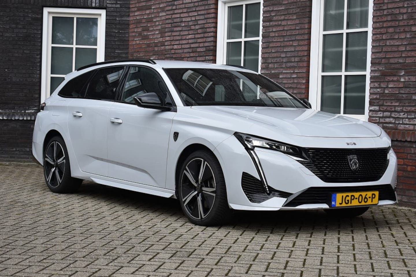 Peugeot 308 SW - 1.6 Plug-in Hybrid 225 GT - AutoWereld.nl