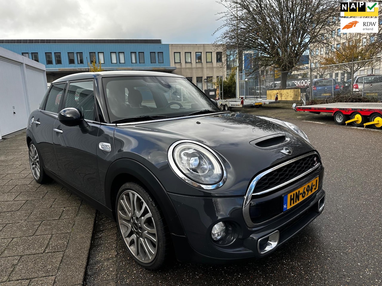 MINI Cooper S - Mini 2.0 Chili Serious Business,lederen,stoel verwaming,key lees - AutoWereld.nl