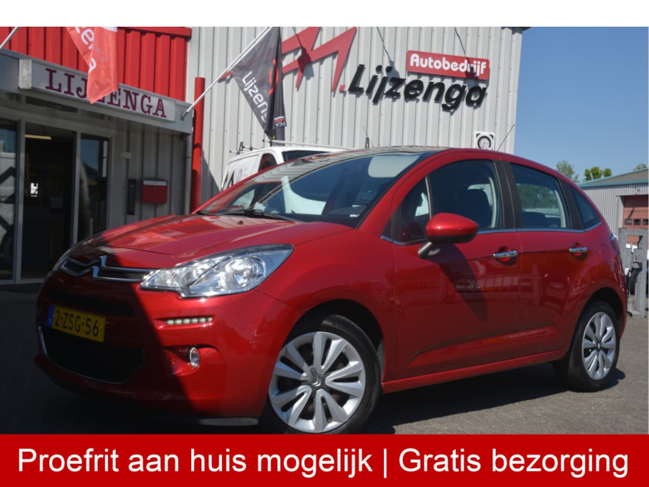Citroën C3 - 1.2 PureTech Collection Navi | Pano voorruit | Clima | Trekhaak | Armsteun | Mistlampen - AutoWereld.nl