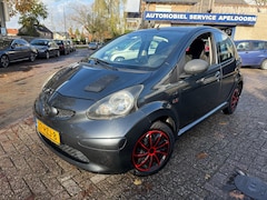 Toyota Aygo - 1.0-12V *NW. APK*5DEURS*STUURBEKR.*NAVI*AUX-USB