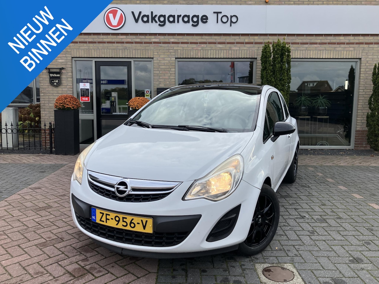 Opel Corsa - 1.2 EcoFlex | Nieuwe 16" LMV | Airco - AutoWereld.nl
