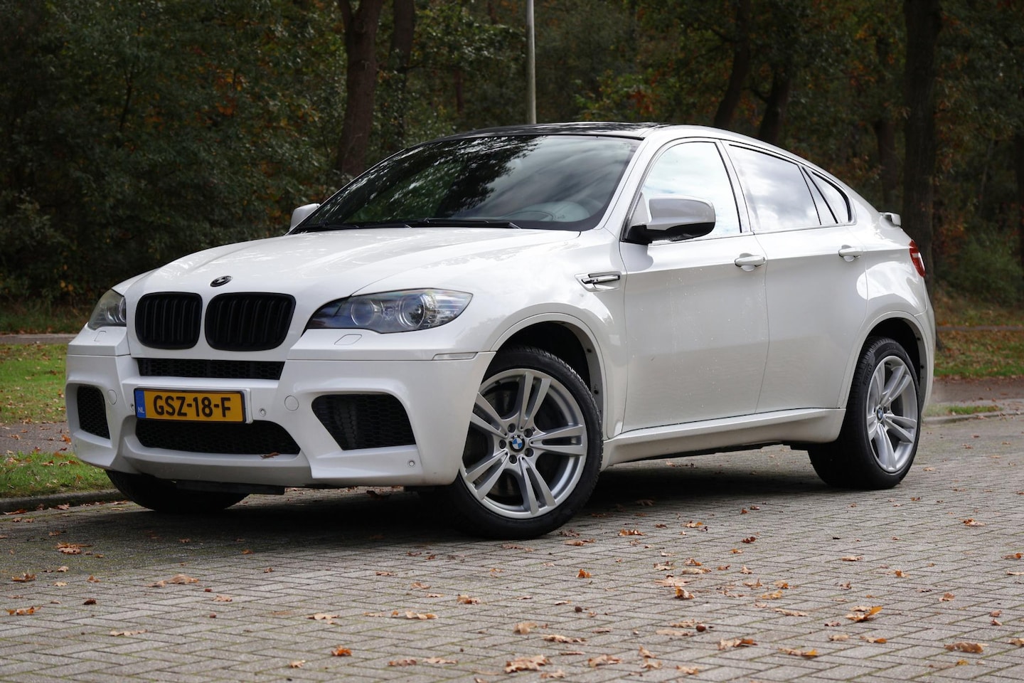BMW X6 - 4.4i M In consignatie, Youngtimer, Glasdak elektrisch, Head Up, Elektrische memorystoelen, - AutoWereld.nl