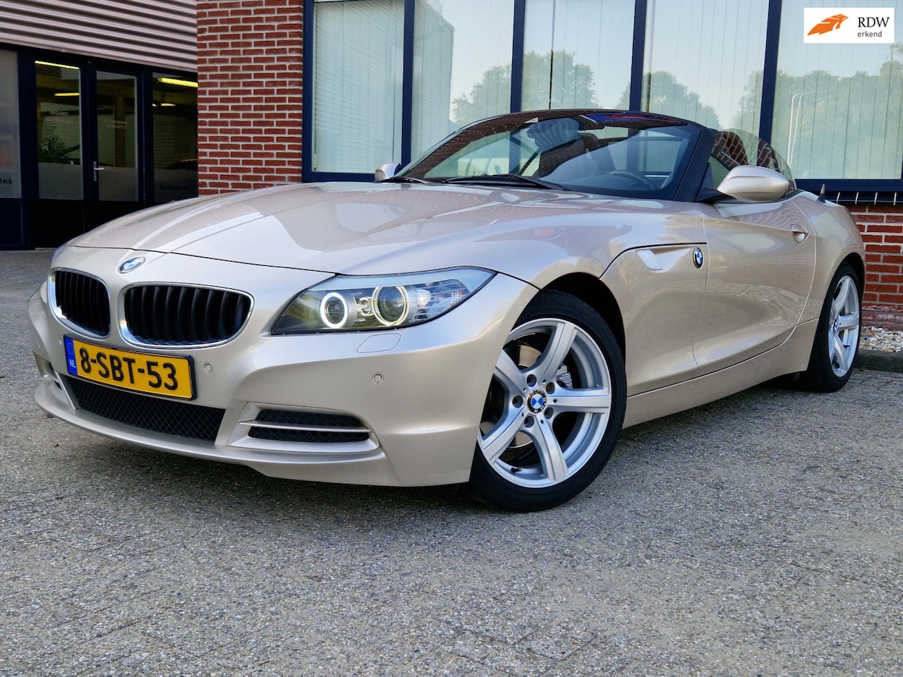 BMW Z4 Roadster - SDrive23i Adap M-Chassis Alarm III Navigatie Elek Sportstoel PDC Bluetooth Cruise Control - AutoWereld.nl