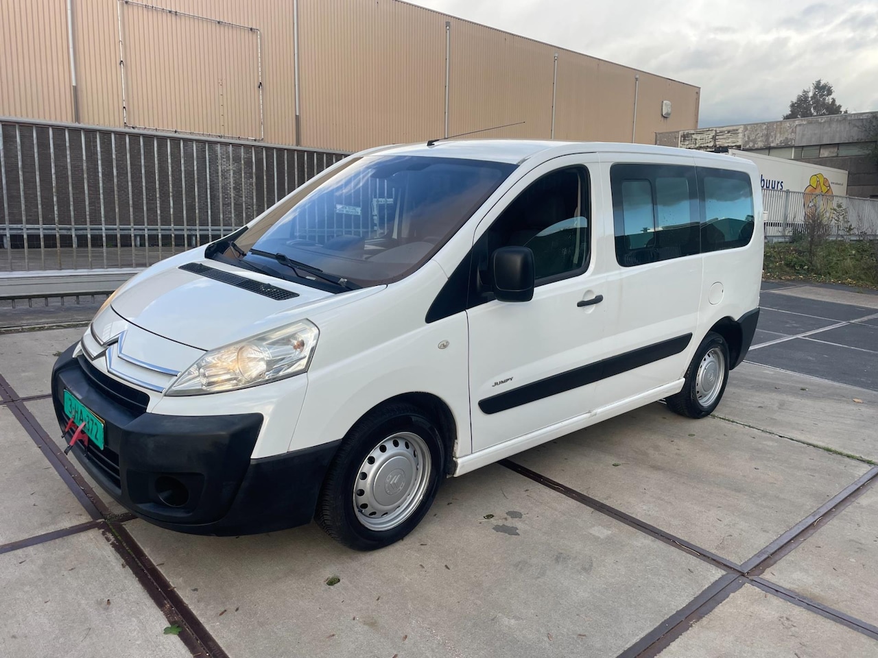 Citroën Jumpy - 2.0-16V L1 Comfort!BENZINE!AIRCO!9 PERSOON BUS!ELECKTRISH RAAM&SPIEGEL!APK:1-2026!2SLEUTEL - AutoWereld.nl