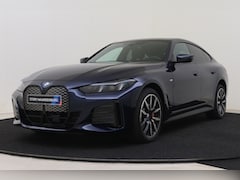 BMW i4 - eDrive40 Gran Coupé M Sport / Schuif-kanteldak / Achteruitrijcamera / Adaptieve LED / Acti