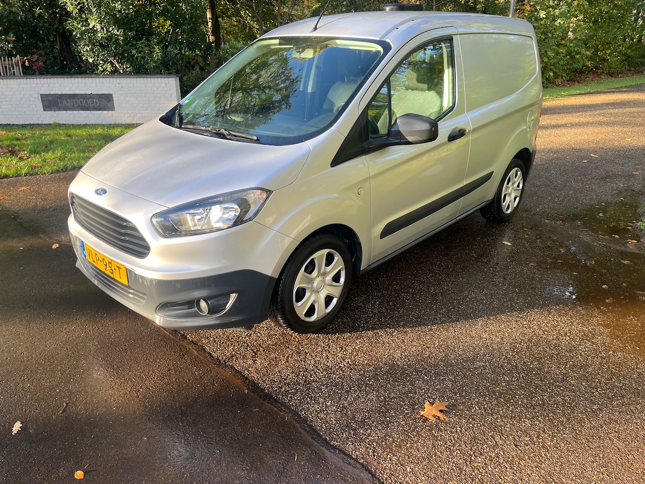 Ford Transit Courier - 1.0 Ambiente 28000 KM !! INCL BPM INCL BTW UNIEK !! - AutoWereld.nl