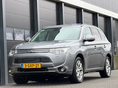 Mitsubishi Outlander - 2.0 PHEV Instyle+ Dak Camera Leer
