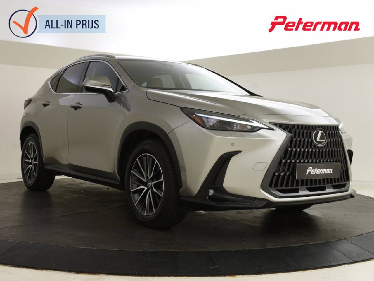 Lexus NX - 450h+ AWD Luxury Line Limited | Trekhaak | Parkeersensoren V+A - AutoWereld.nl