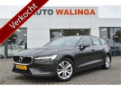 Volvo V60 - 2.0 B3 Momentum Business Elektr trekhaak + achterklep | Keyless | Carplay | Lane assist |