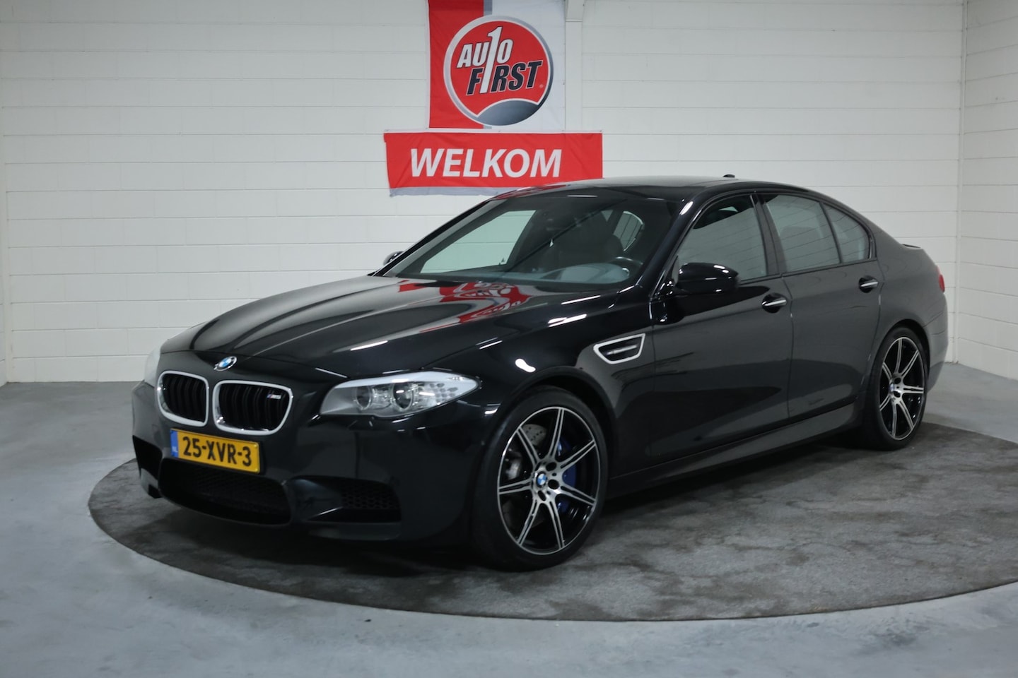 BMW M5 - 5-serie NL auto, Volledig dealer onderhouden, Competition wielen, Schuifdak, Camera, Grote - AutoWereld.nl