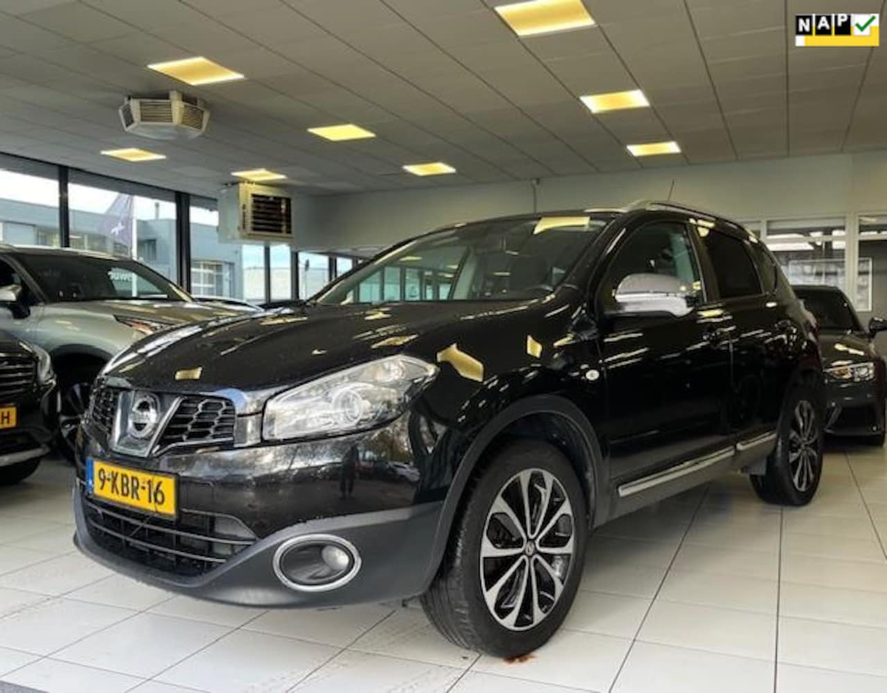 Nissan Qashqai - 1.6 Connect Edition/NAP/Panoramadak/Navi/Camera/Trekhaak/2e Eigenaar - AutoWereld.nl