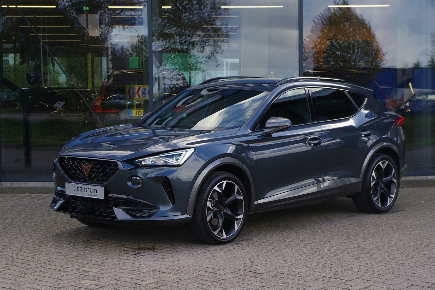 CUPRA Formentor - 1.4 e-Hybrid 204 PK Adrenaline PHEV, Carplay, Camera, Keyless, LED - AutoWereld.nl