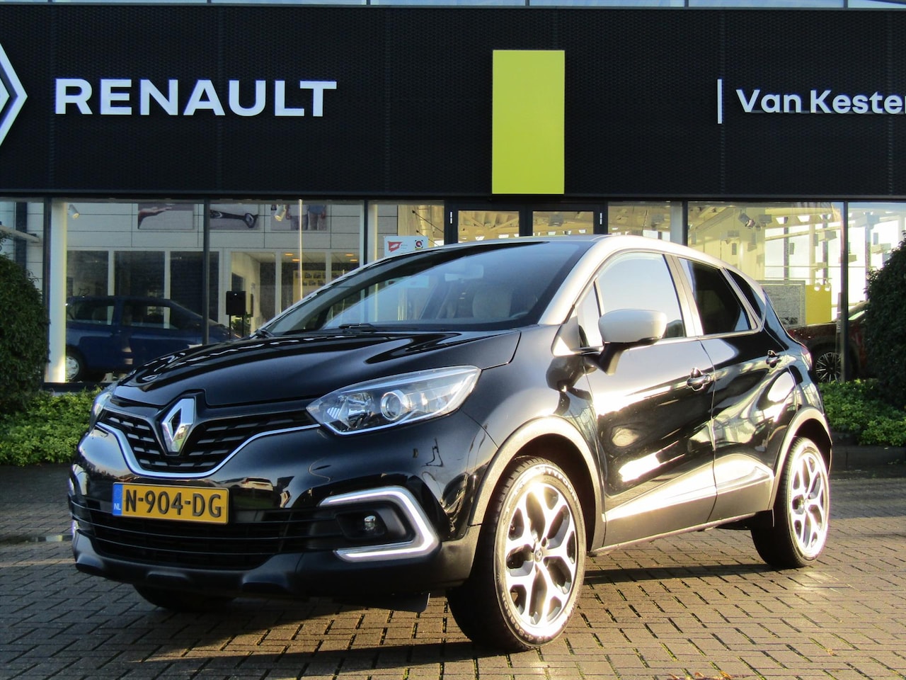 Renault Captur - TCe 90 Intens / parkeersensoren / all seasonbanden / climate control - AutoWereld.nl