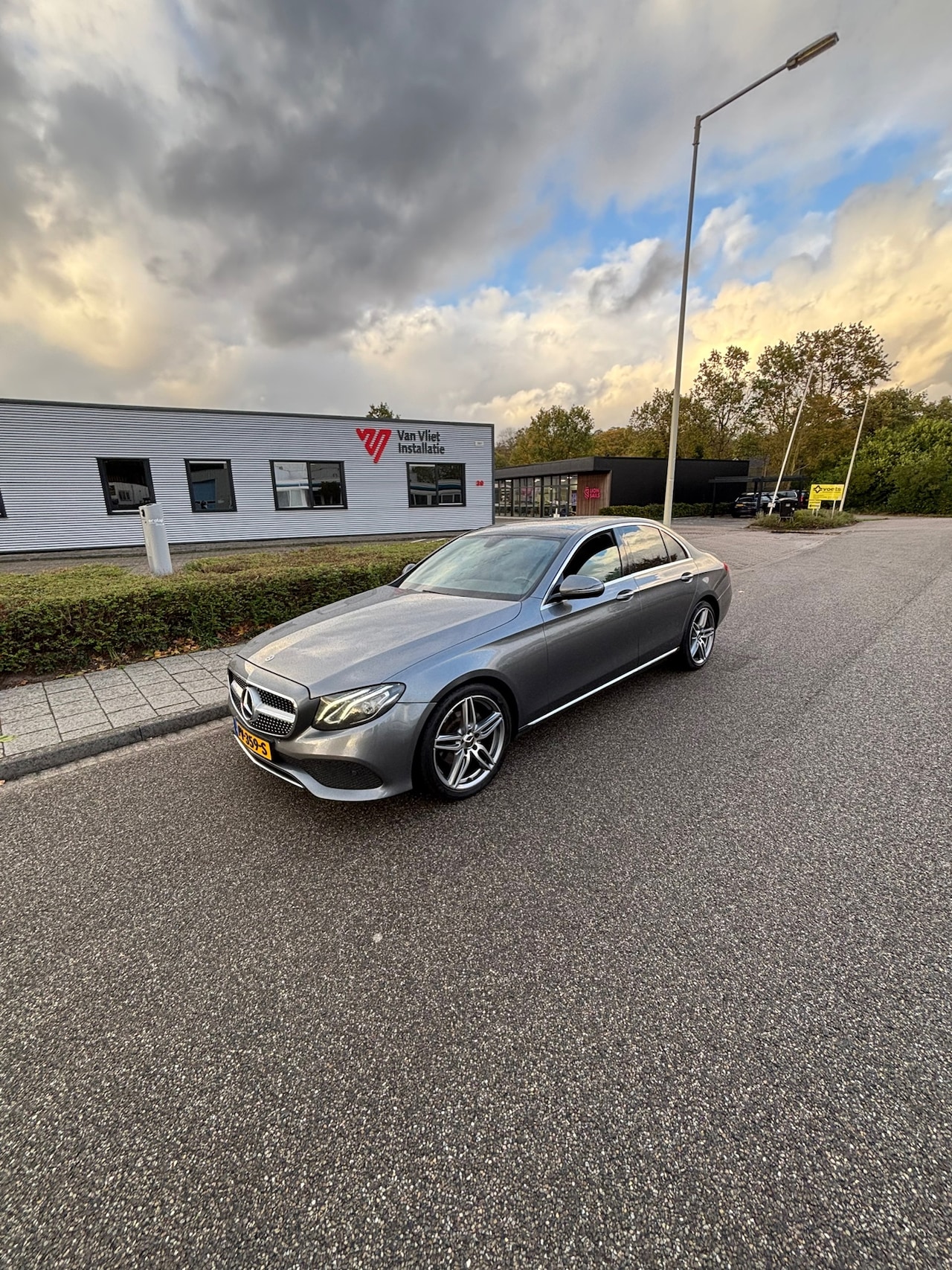 Mercedes-Benz E-klasse - 200 d Business Solution 200 d Business Solution - AutoWereld.nl
