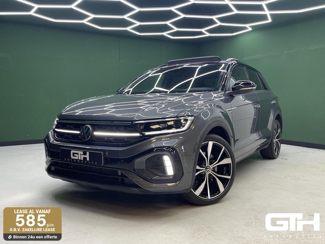 Volkswagen T-Roc - 1.5 TSI R-Line | Black Edition | IQ | Pano - AutoWereld.nl