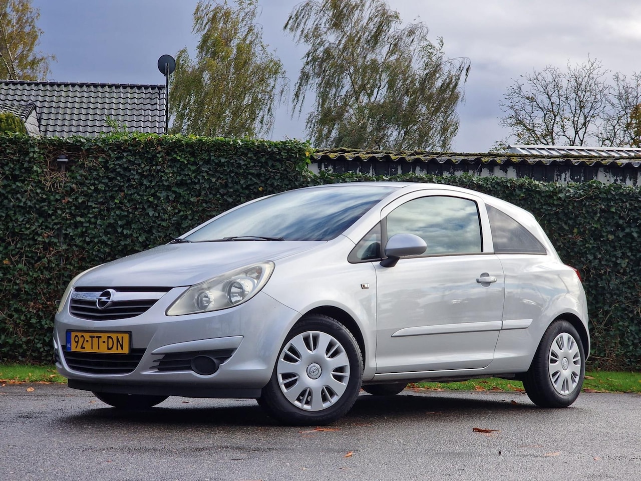 Opel Corsa - 1.2-16V Enjoy Automaat I Slechts 87 dkm I Cruise Control I Parkeersensoren - AutoWereld.nl