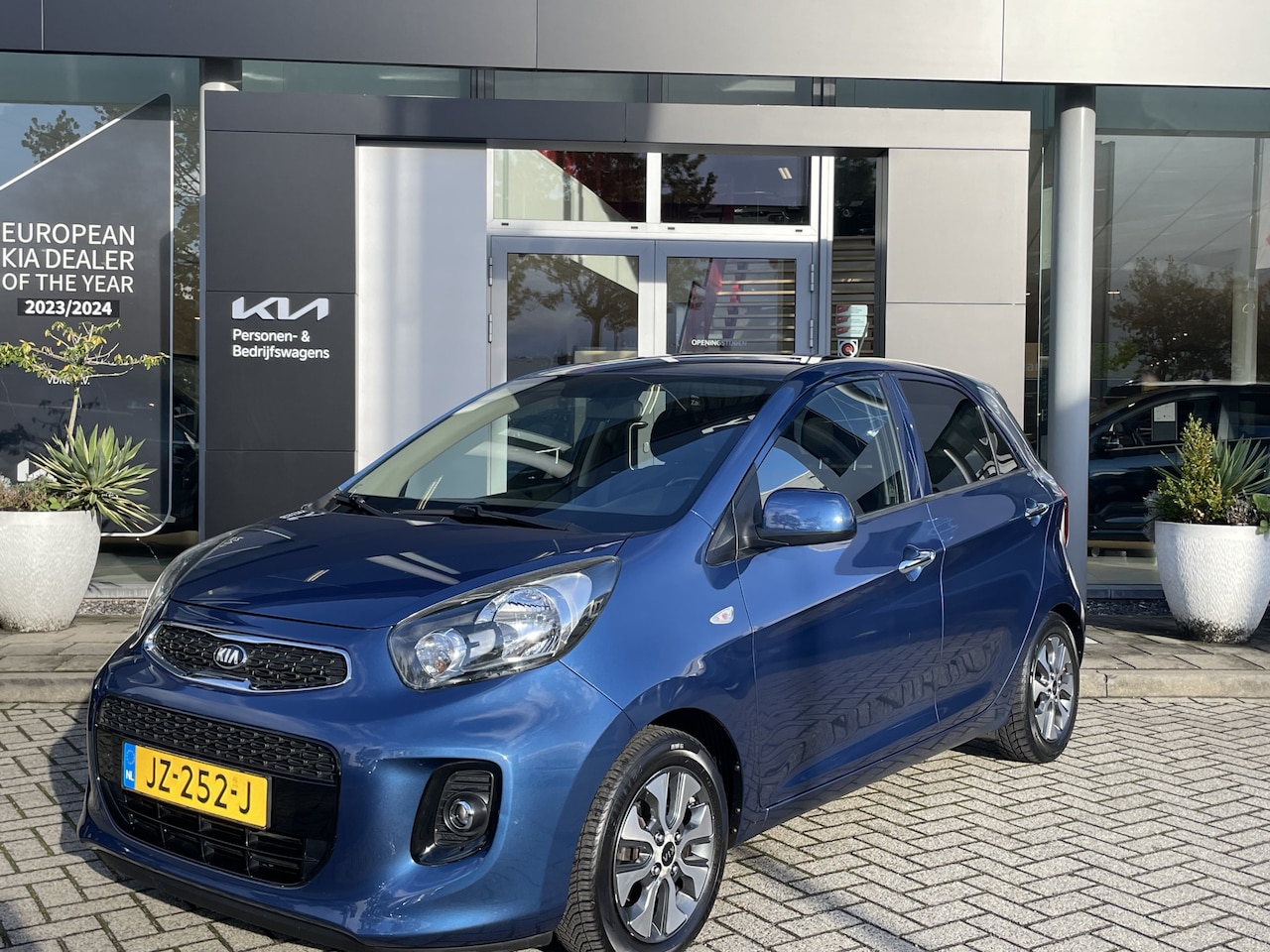 Kia Picanto - 1.0 CVVT ComfortPlusLine Navigator info Frank Eijsbouts 0492-588958 - AutoWereld.nl