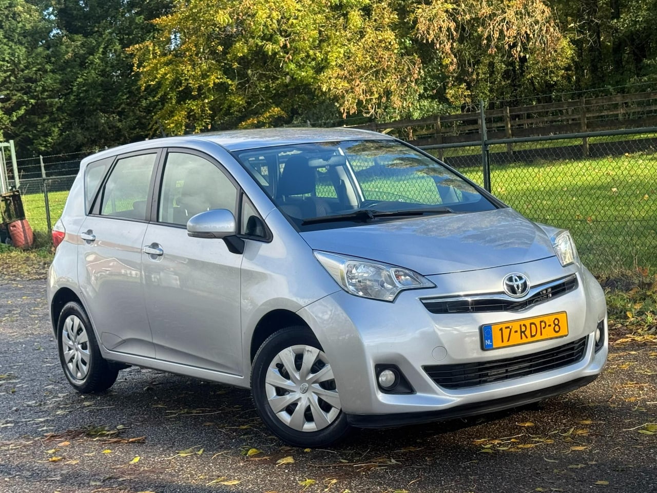 Toyota Verso S - 1.3 VVT-i Aspiration /Automaat/Navi/Camera/ - AutoWereld.nl