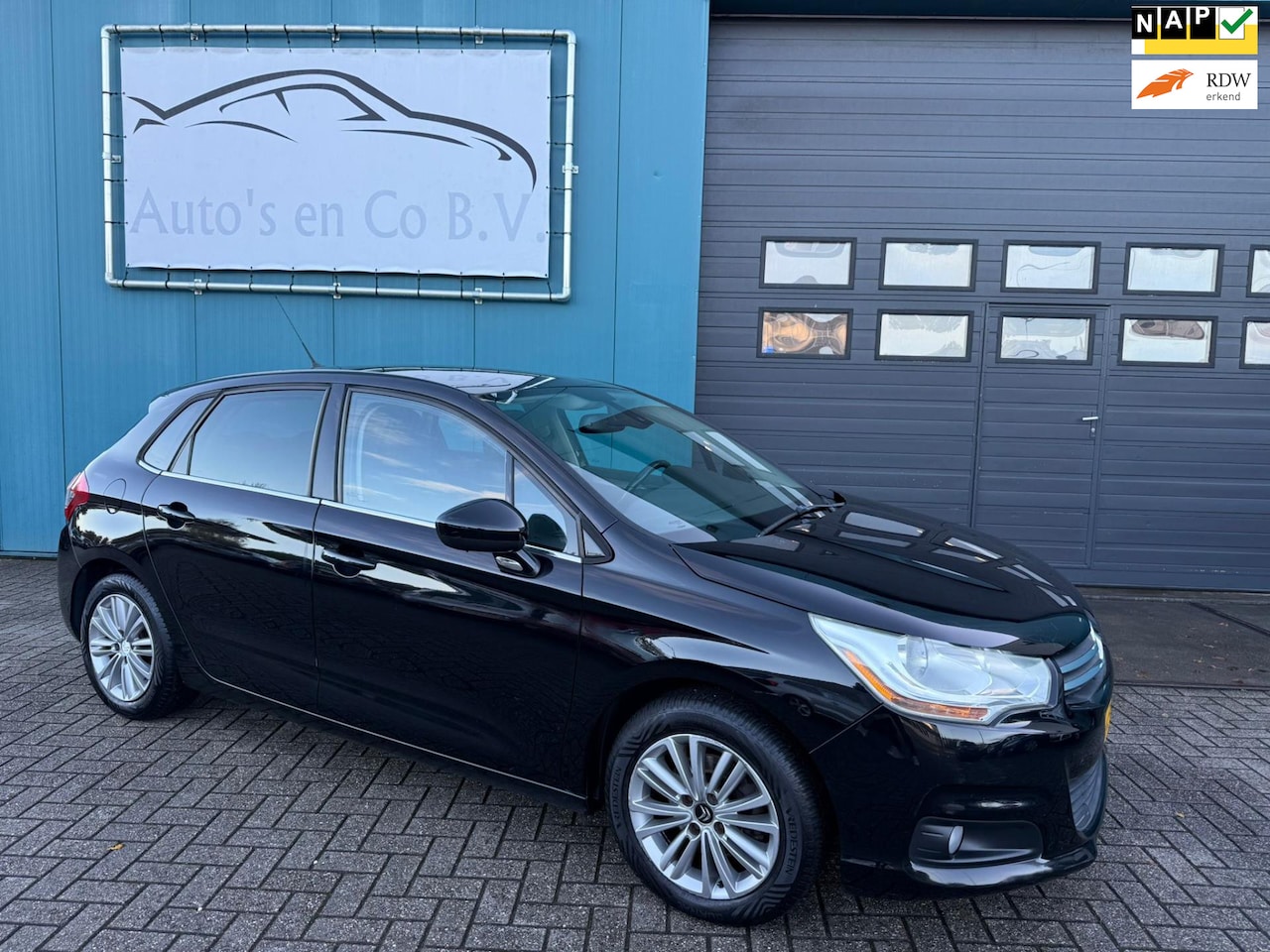 Citroën C4 - 1.6 VTi Ligne Business 5-deurs Clima Navigatie Cruise 16" Pdc Trekhaak Incl nw Apk 11-2026 - AutoWereld.nl