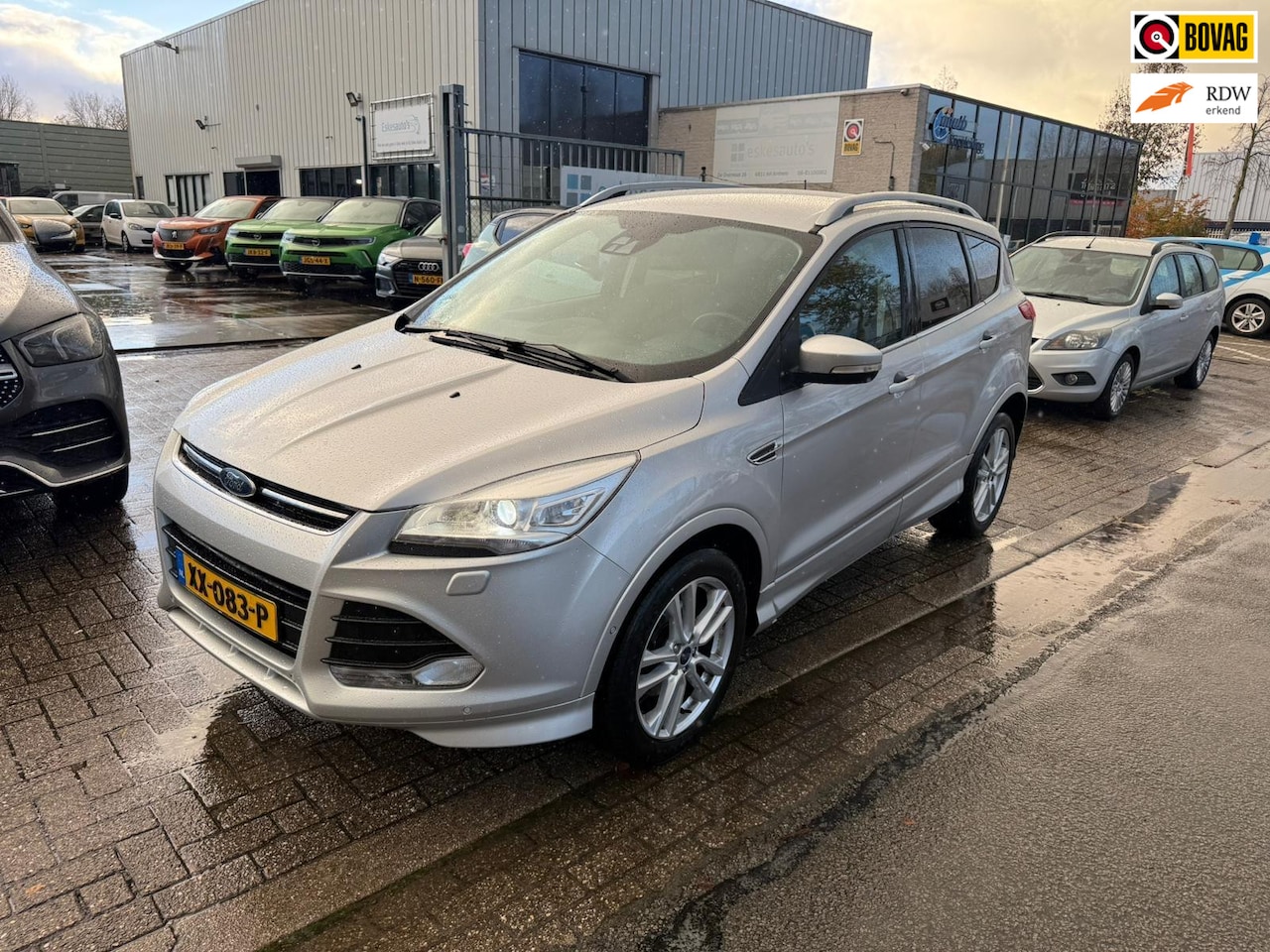 Ford Kuga - 1.5 Titanium Styling Pack 1.5 Titanium Styling Pack, Navi, Camera, NAP, Nette auto - AutoWereld.nl