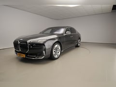 BMW i7 - xDrive60 | LED | HUD | Active cruise | Active steering | Comfortzetels | DAB | Alu 20 inch