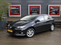 Toyota Auris - 1.8 Hybrid Dynamic Go | Sportstoelen | Achteruitrijcamera | Privacy Glass |