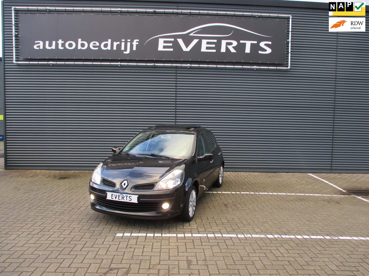 Renault Clio - 2.0-16V Exception 140 PK Nwe Apk 27-10-2026 zeer strakke goed onderhouden auto scherpe mee - AutoWereld.nl