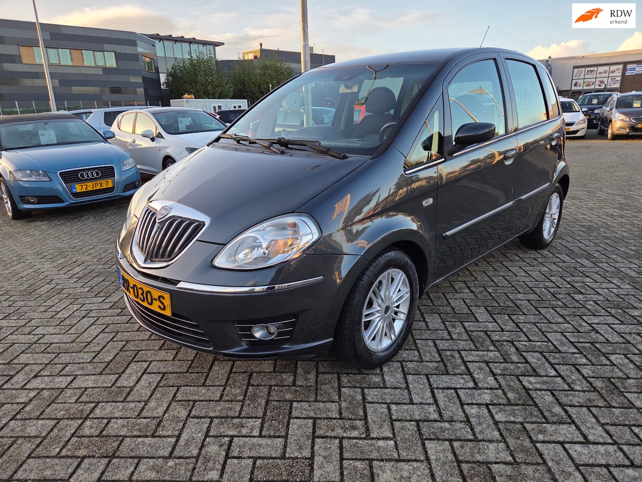 Lancia Musa - 1.4-16V Oro/ DEALER ONDERHOUD - AutoWereld.nl
