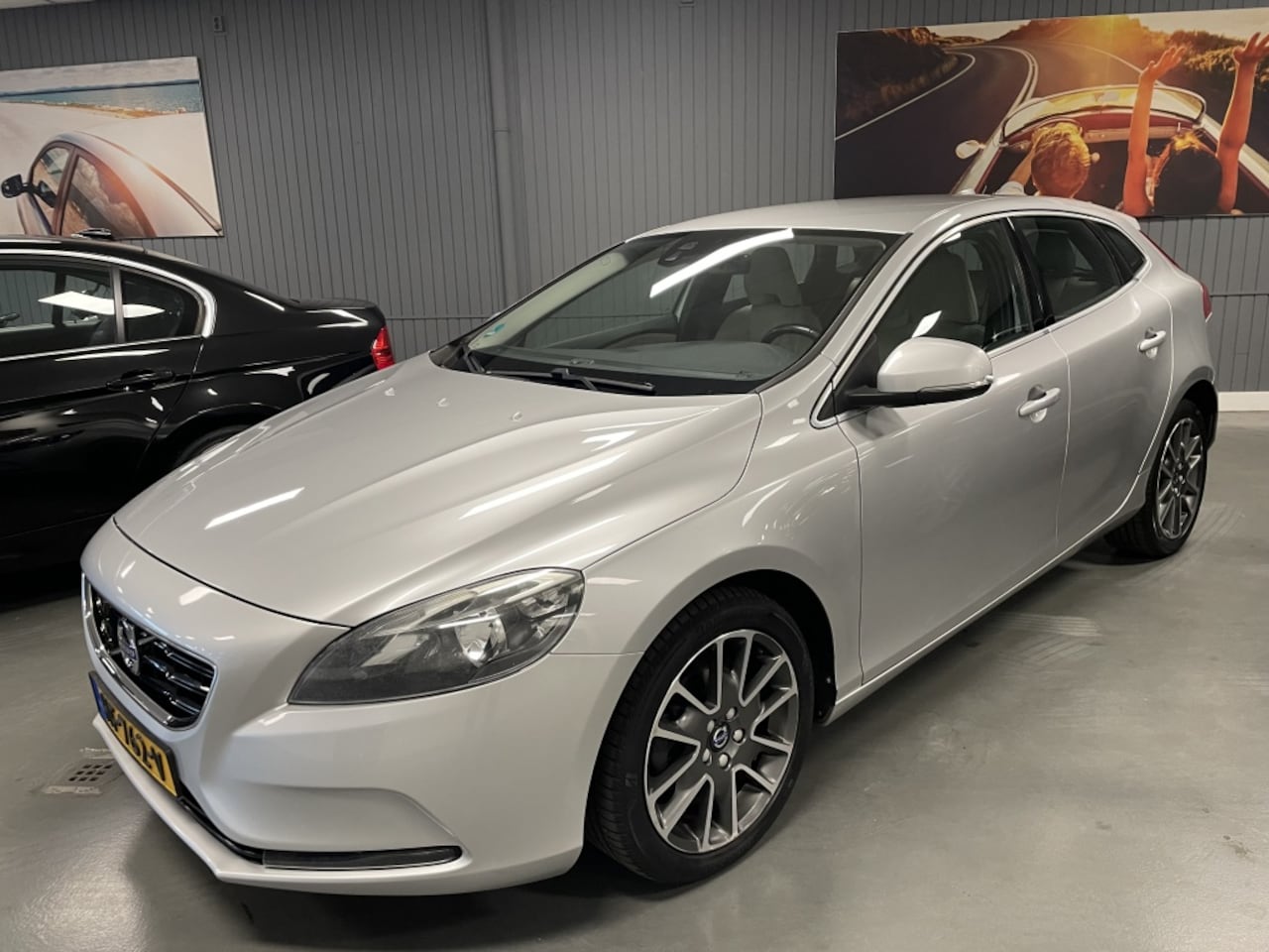 Volvo V40 - 2.0 D2 Momentum Bns - AutoWereld.nl