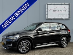 BMW X1 - sDrive18i High Executive Automaat/Trekhaak/Camera/Navi/HUD