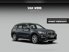 BMW X1 - sDrive18i F48 Executive | Automaat | 2e eigenaar | NL auto | Dakraam | 18 inch | LED | Blu